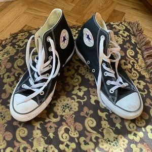 Black converse high tops